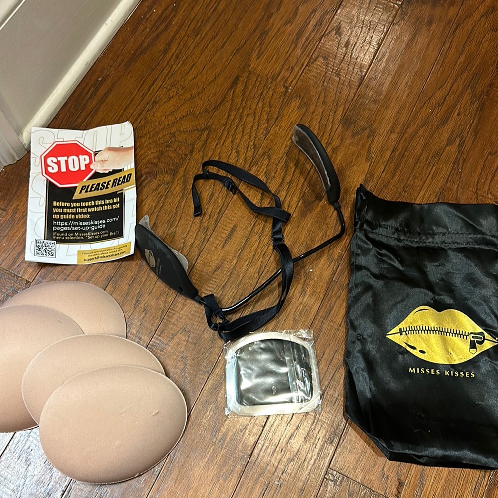 Misses Kisses Bra with 2 size push pads and biogel pads